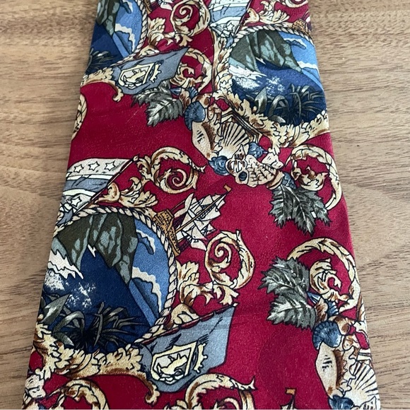EUC Cecile silk tie - Picture 10 of 10